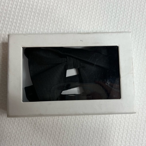 Men’s Calvin Klein Bow Tie - Picture 1 of 2